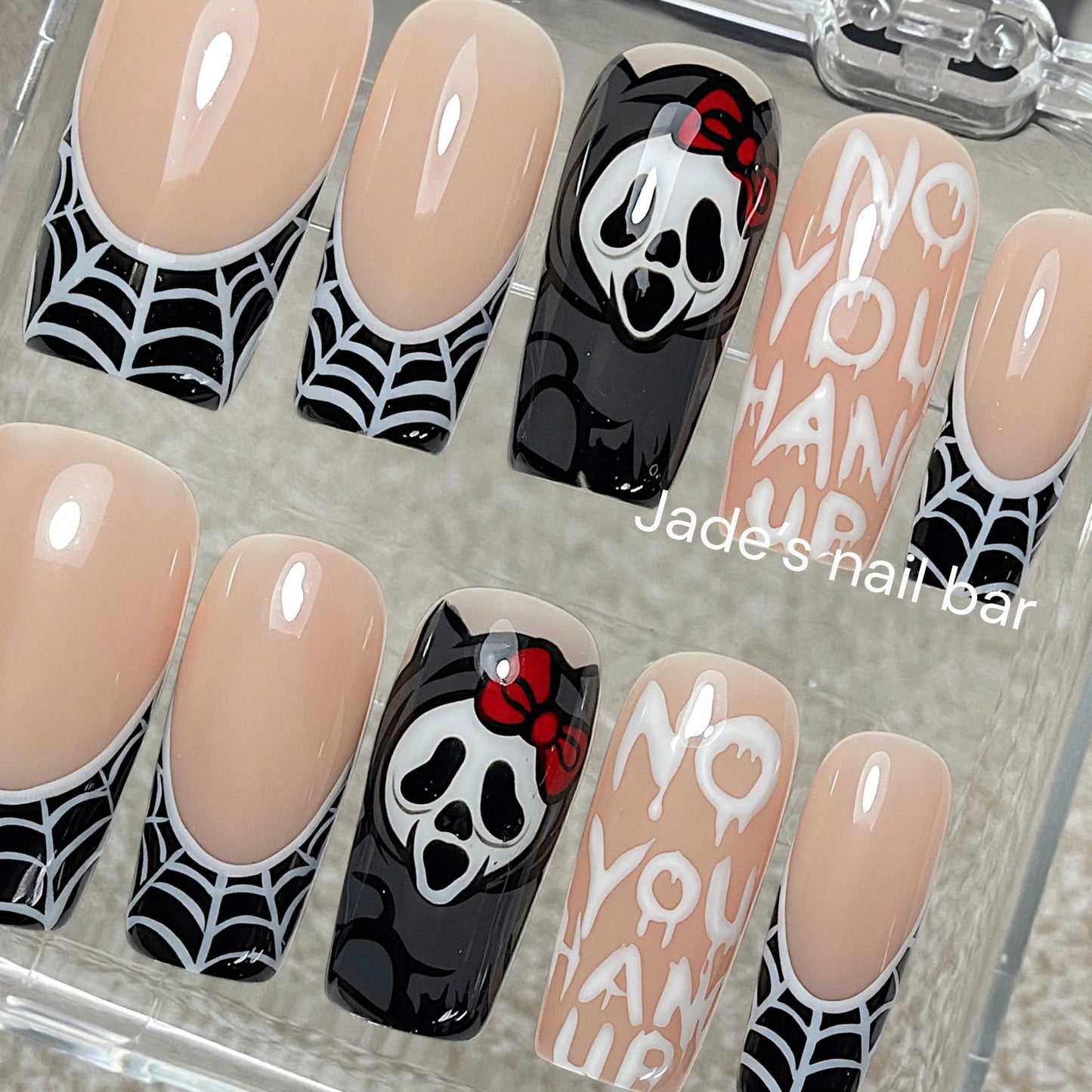 Halloween Scream Inspired Press on Nails| Trendy 2026 Halloween Nails