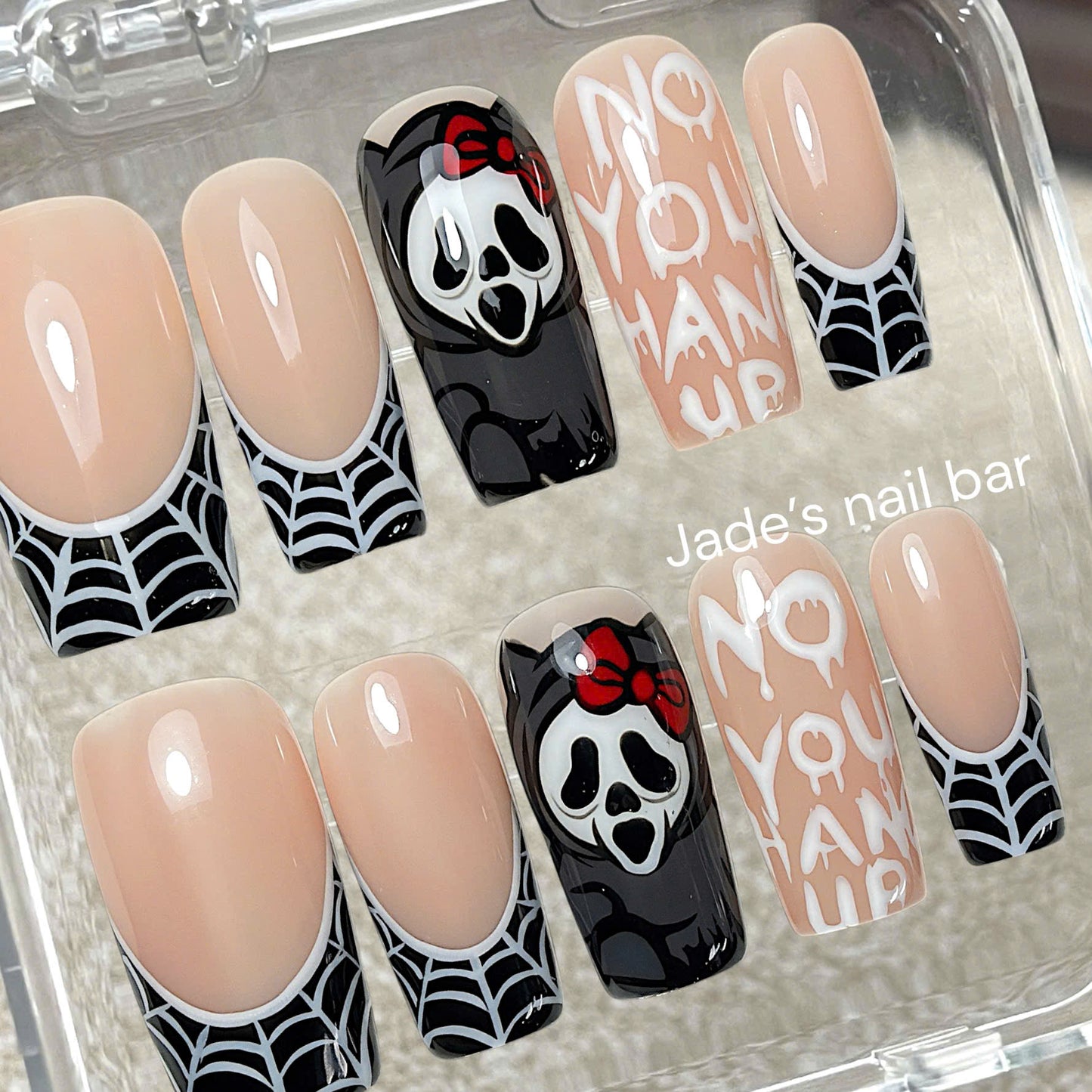 Halloween Scream Inspired Press on Nails| Trendy 2026 Halloween Nails