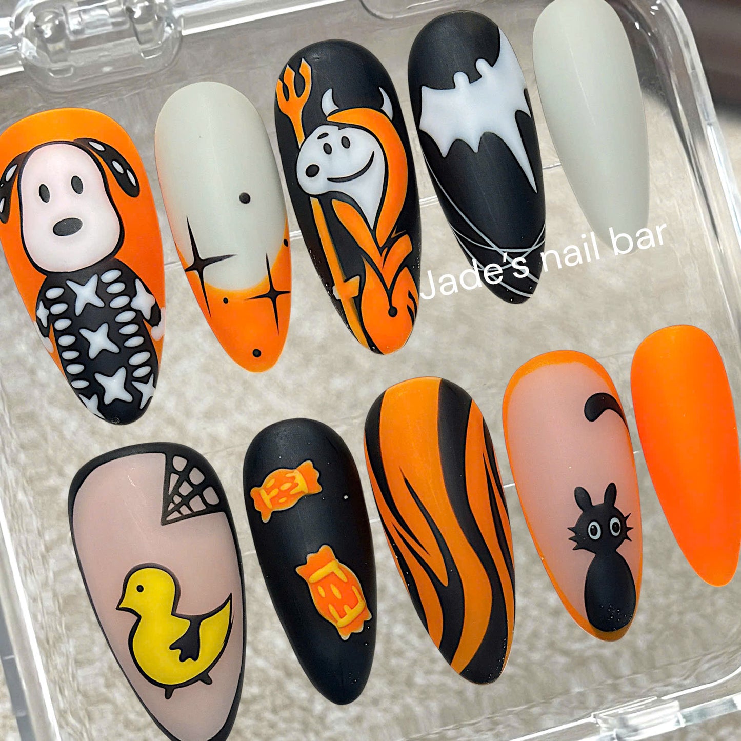 Halloween x Snoopy Press on Nails Handpainted Design - Trendy 2026 Halloween Nails (Ver 2)
